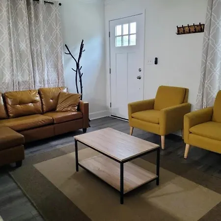 Renovated 2 Bed Walltown Home Walk To Duke! A